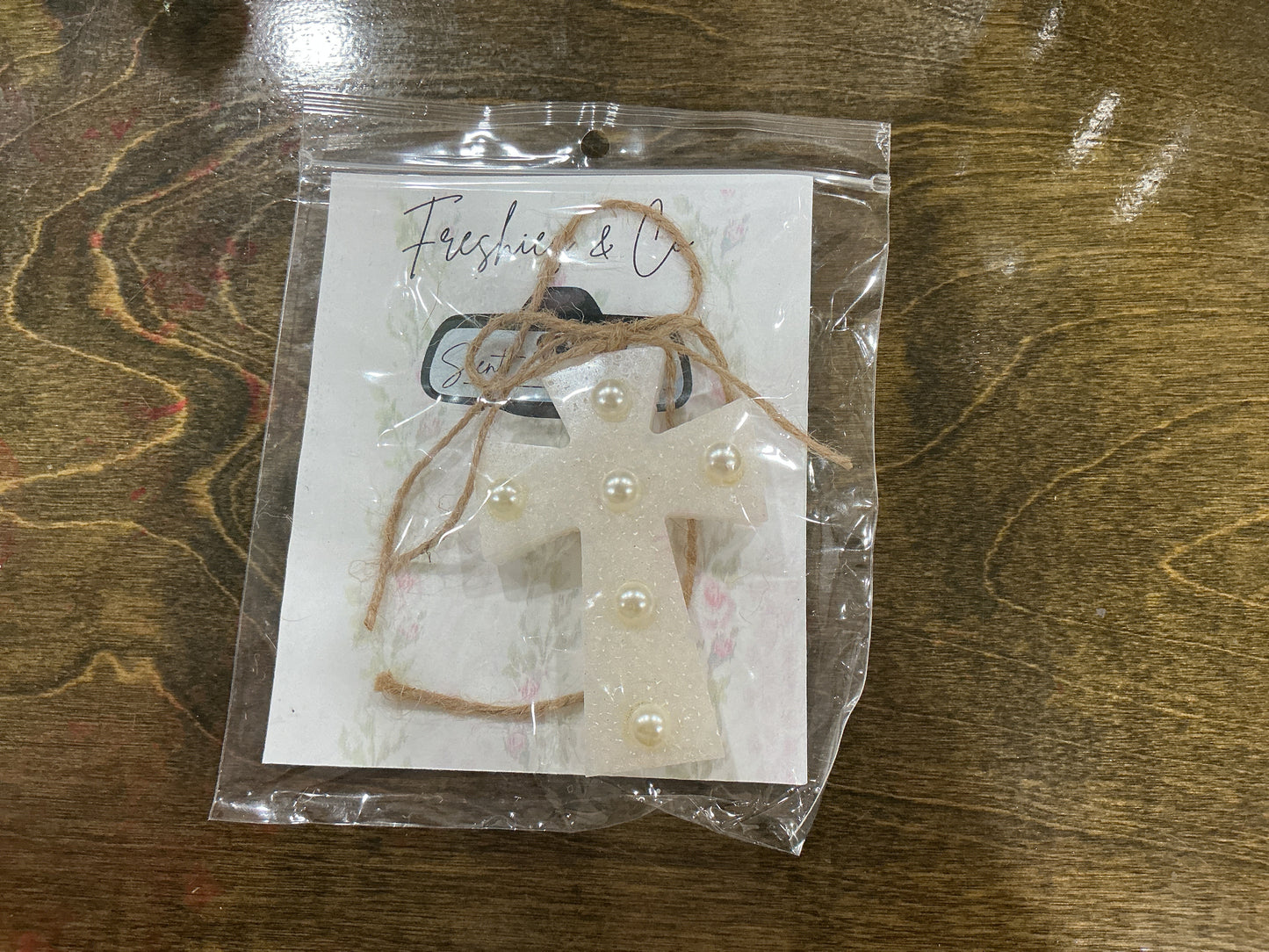 Freshie cross white