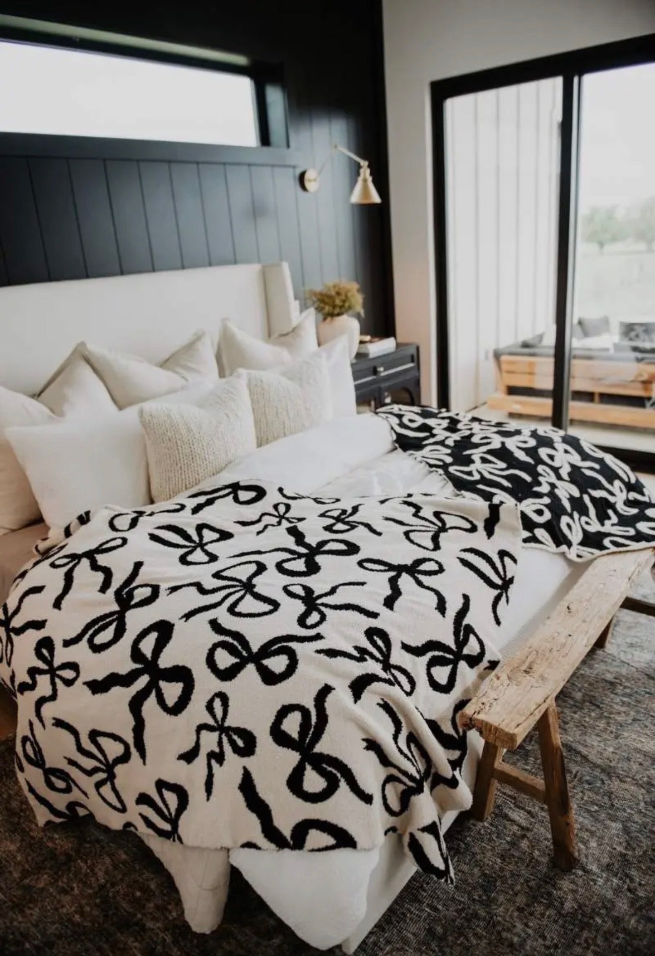Black & White Bow Blanket